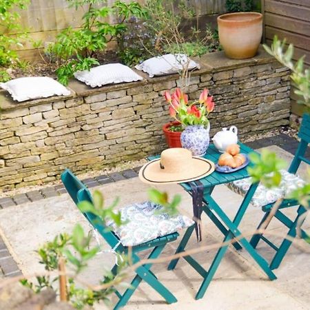 Bright & Beautiful Open Plan Coach House Painswick Villa Bagian luar foto