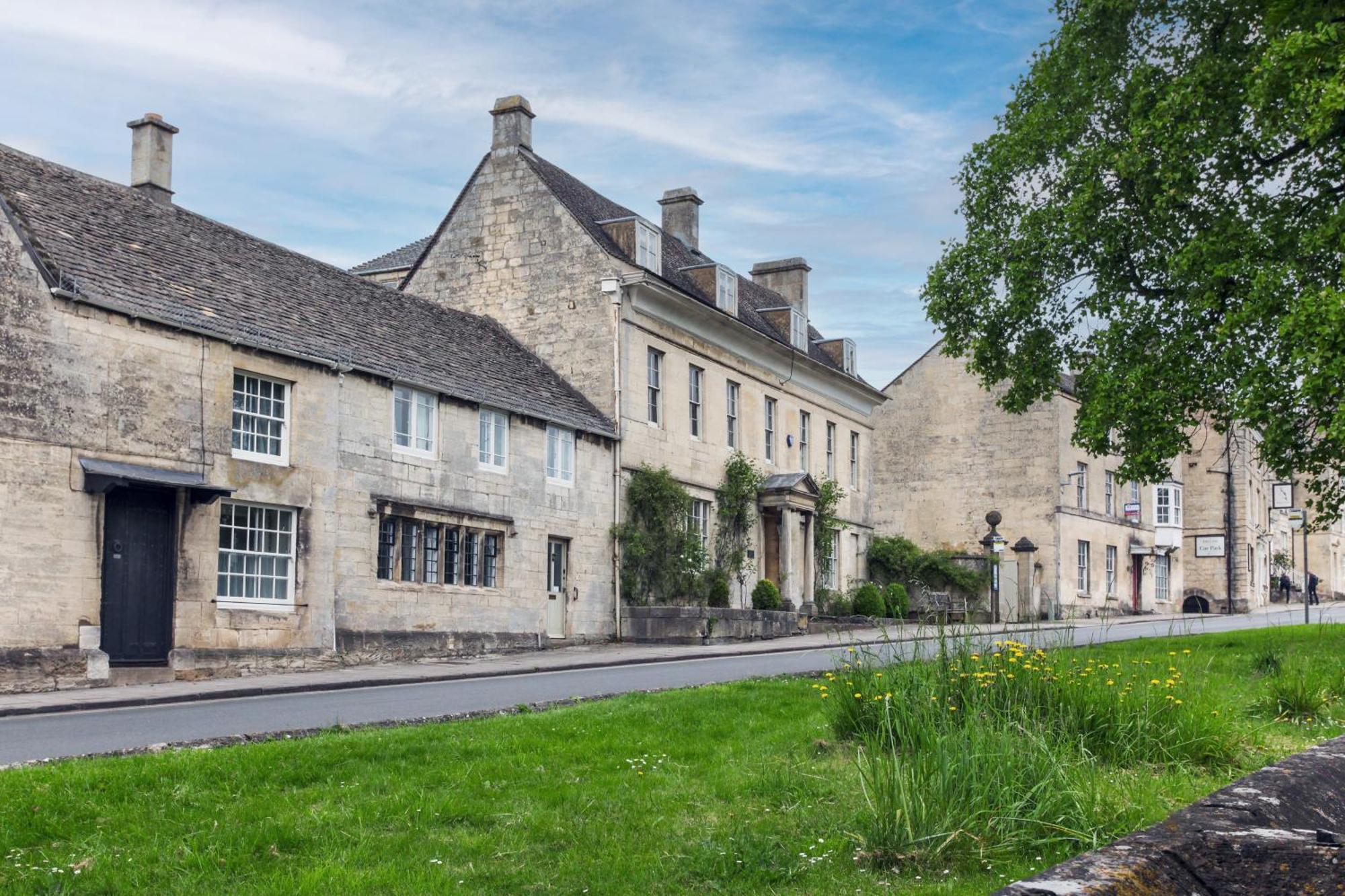 Bright & Beautiful Open Plan Coach House Painswick Villa Bagian luar foto