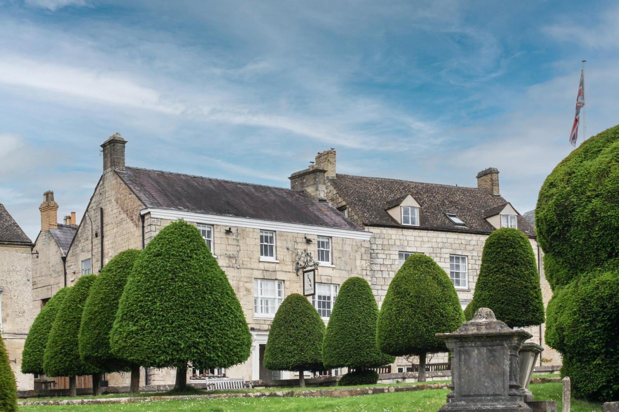 Bright & Beautiful Open Plan Coach House Painswick Villa Bagian luar foto