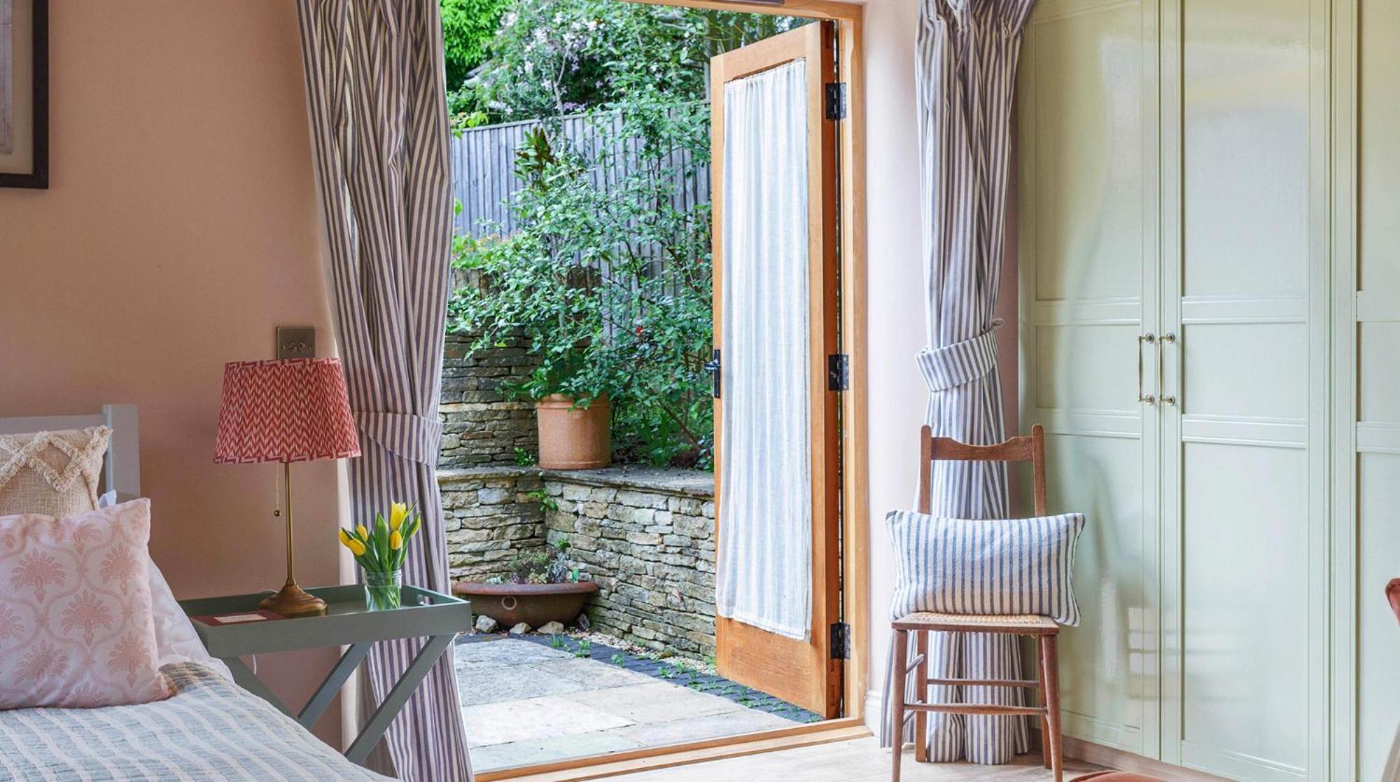 Bright & Beautiful Open Plan Coach House Painswick Villa Bagian luar foto