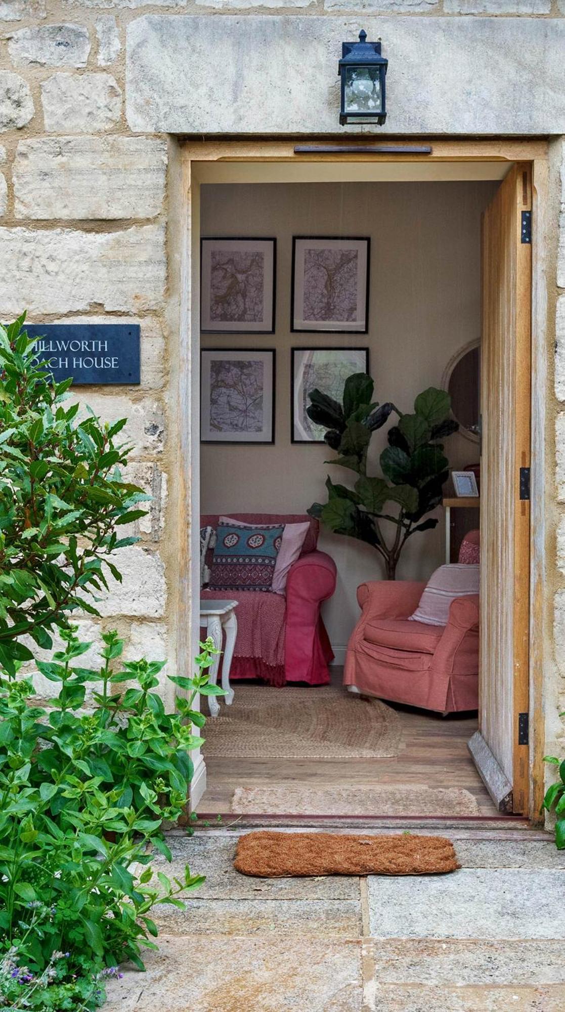 Bright & Beautiful Open Plan Coach House Painswick Villa Bagian luar foto
